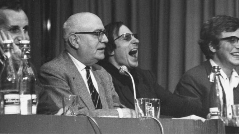 As contradições políticas na Teoria Crítica de Adorno — Hans-Jürgen Krahl